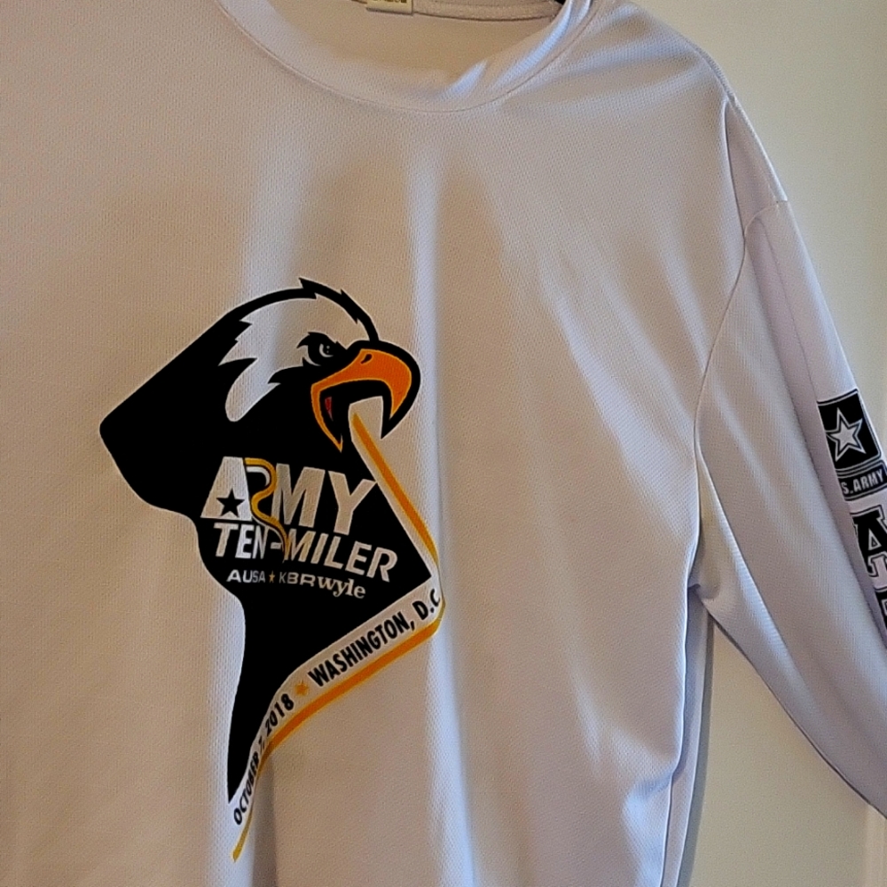 Medium Athletic Material Army Ten-Miler 2018 long-sleeve